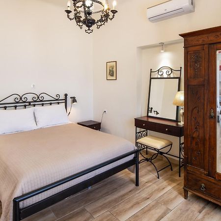 Appartamento Day One Fira Mansion Esterno foto