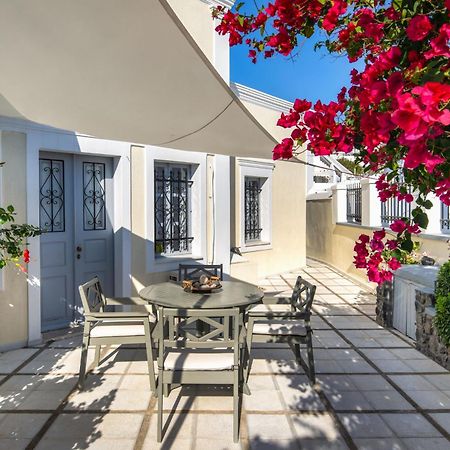 Appartamento Day One Fira Mansion Esterno foto